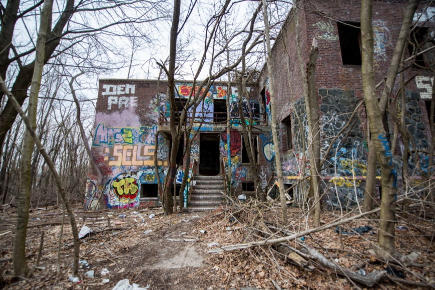 Urban Decay | New York City Farm Colony | Staten Island | Exploration | Photography | Architecture