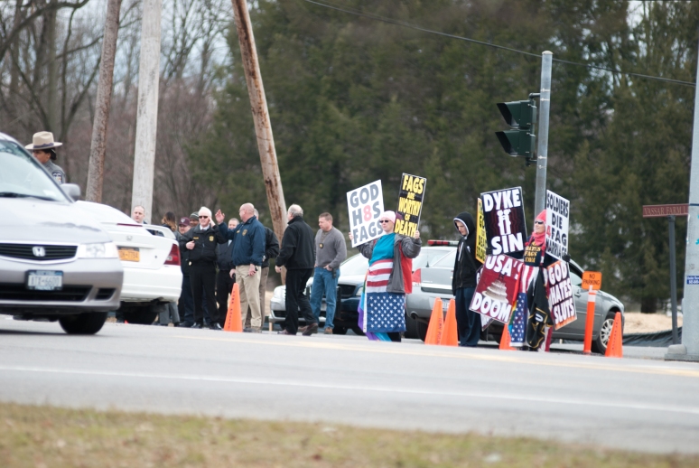 Vassar College | Westboro Baptist Church | Poughkeepsie Protest | Counter Picket | fck h8